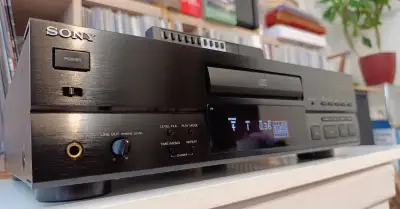 SONY CDP-X303ES Stereo CD Player + DO / Hi-End