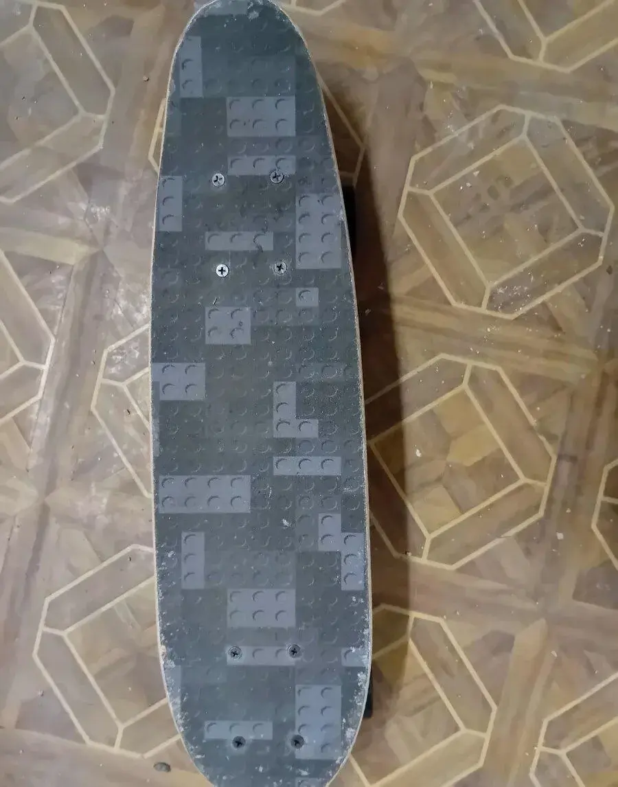 Skateboard