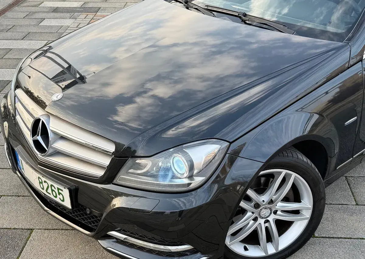 Mercedes-Benz C – 2011, 291 000 km