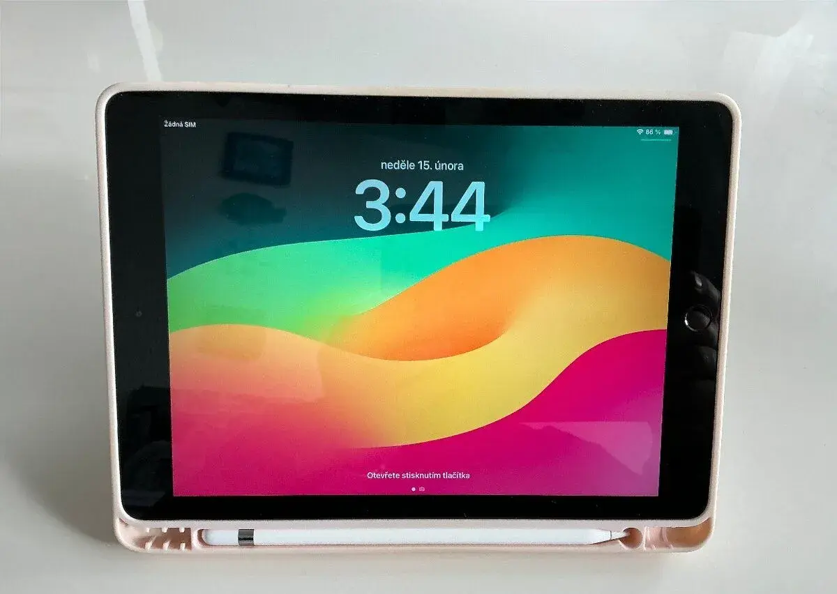 IPad (6th Generation) Wi-Fi+ Cellular 128 GB +Apple pencil