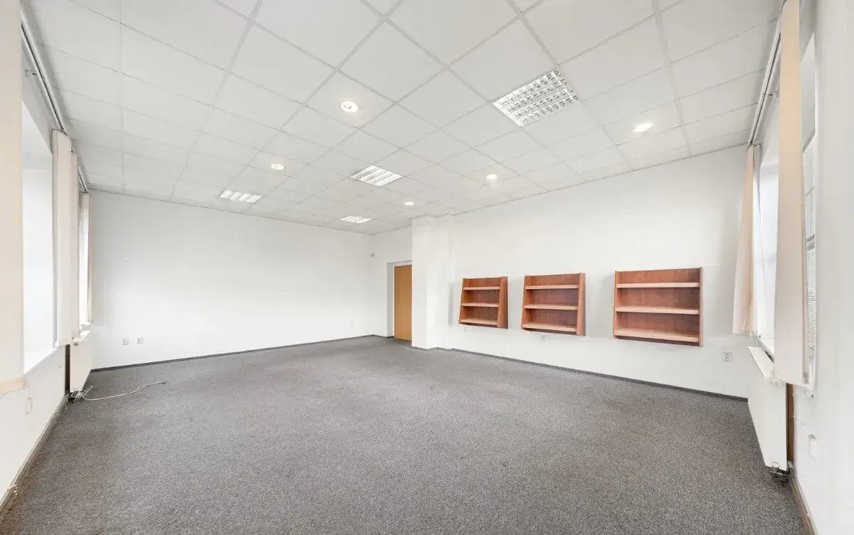 Pronájem kanceláře 48 m², Mníšek pod Brdy