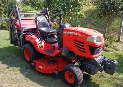 Zahradní traktor Kubota G26