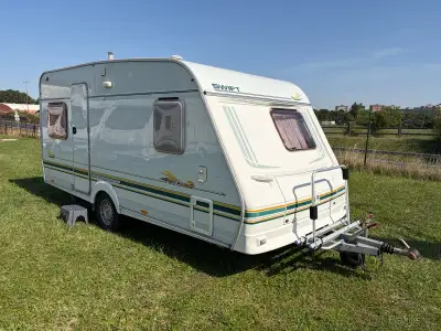 Karavan Swift Toscane, mover, předstan
