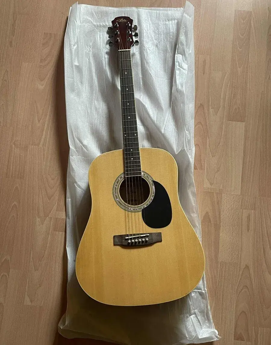 Akustická kytara Aria AWN-15 N