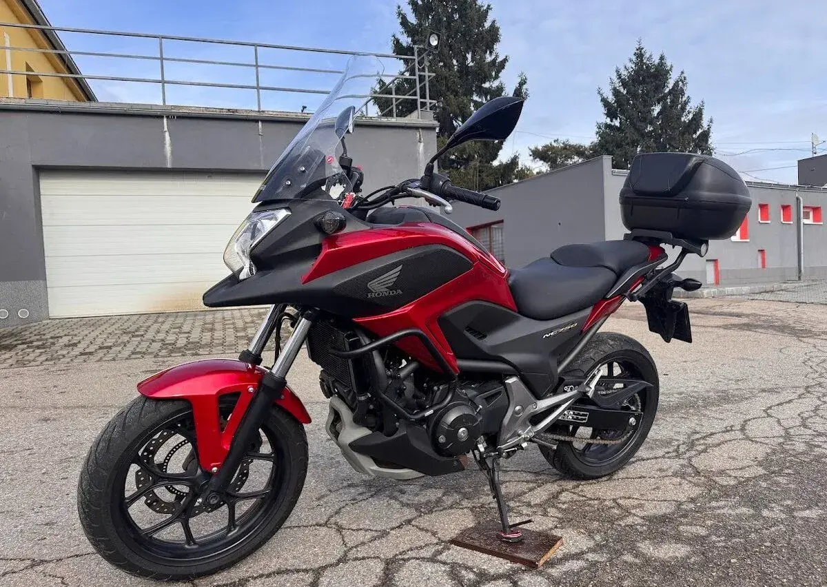 2014 HONDA NCX 750 ABS, 34900 km, po velkém servisu a pneu