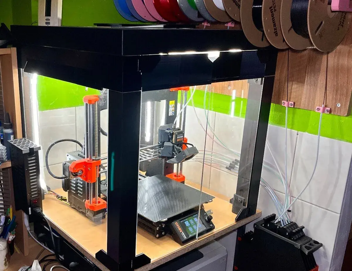 3D tiskárna Průša MK4S s MMU3 a boxem