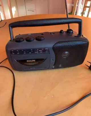 radiomagnetofon zn. Philips AQ 4150