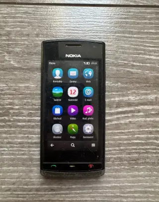 Nokia 500 a malý Samsung