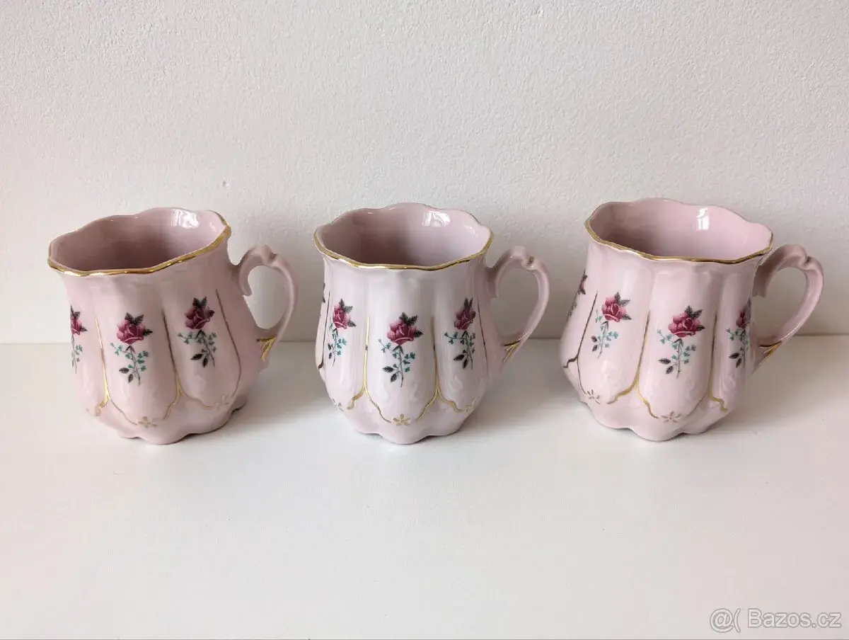 Tři růžové porcelánové šálky Haas & Czjzek 1935 jako nový