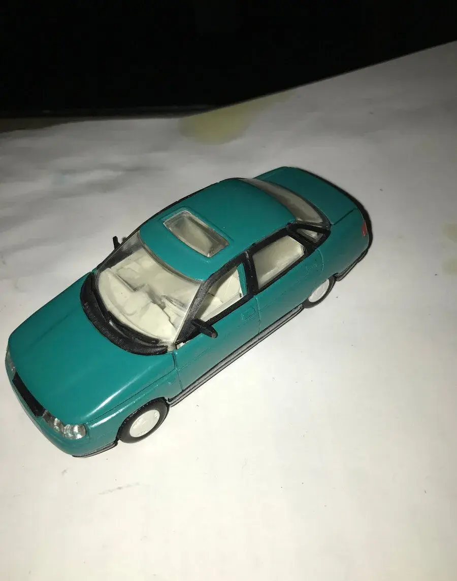 lada 110 1/43 cccp
