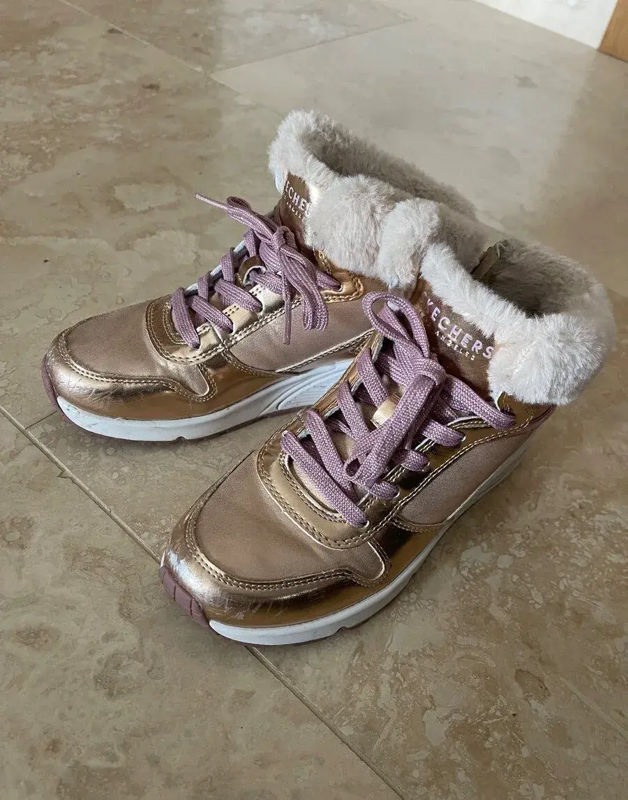 Dívčí zimní obuv Skechers velikost 34