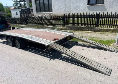 Podval, přepravník aut
