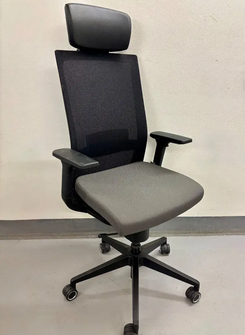 Zdravotní kancelářská židle Adaptic Evora Plus