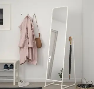 Bílé stojací zrcadlo s věšákem IKEA KNAPPER