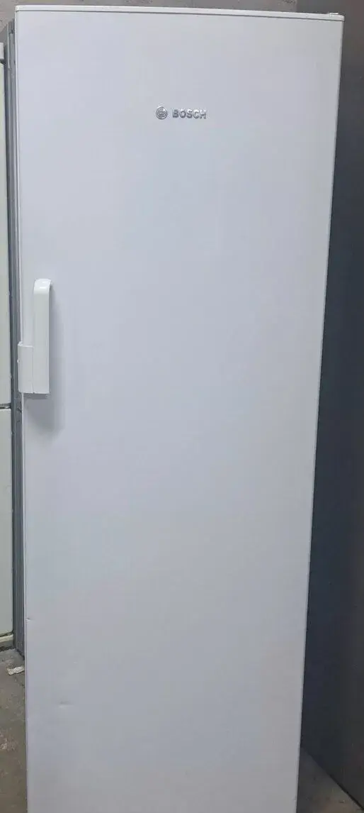 Lednice bez mrazáku Bosch/ 323L.