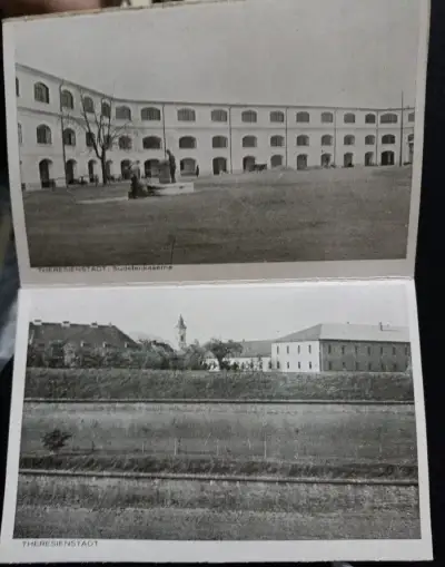 Sběratelské leporelo pohlednic TEREZÍN (Theresienstadt)