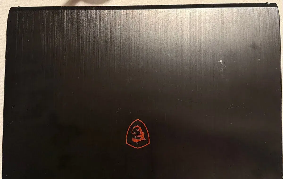MSI GF75 Thin 9SC – i7, GTX 1650, 16GB RAM – na díly