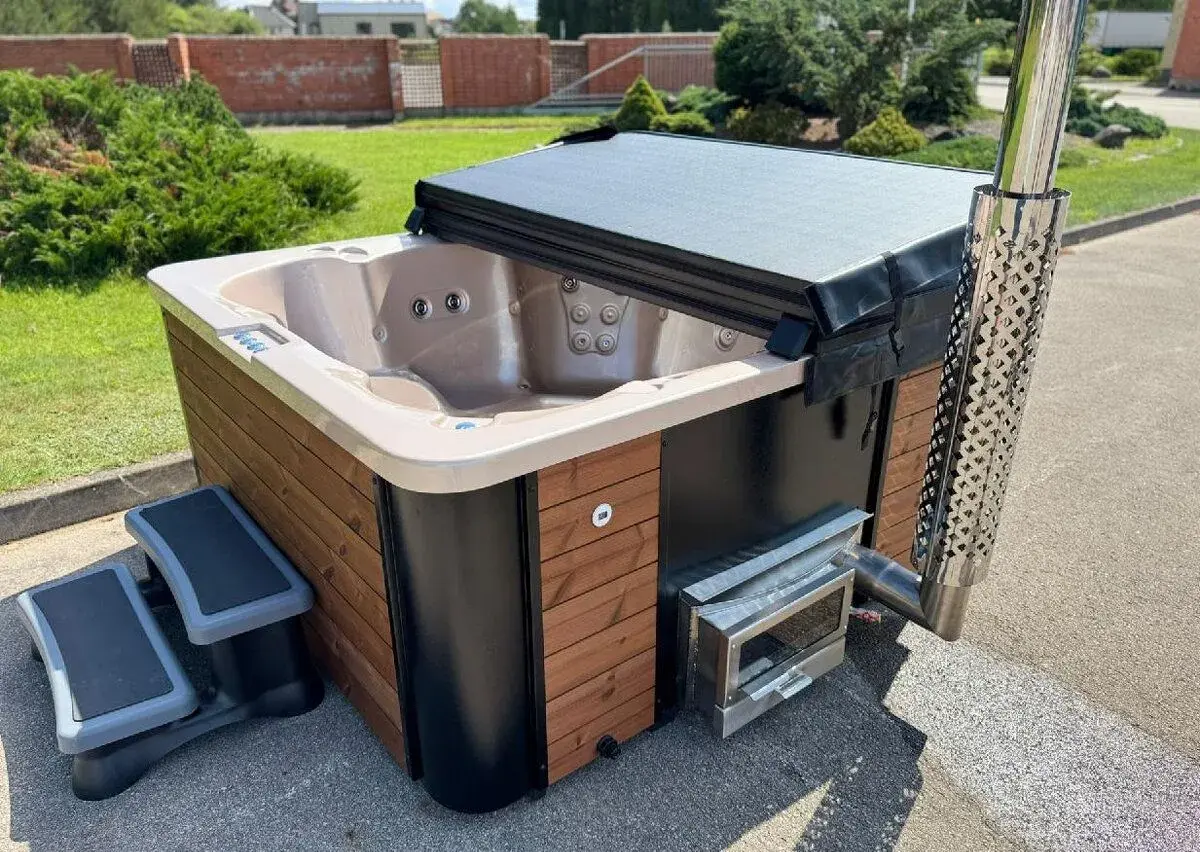 Akrylátová venkovní viřivka Marivox, hot tub, koupací sud