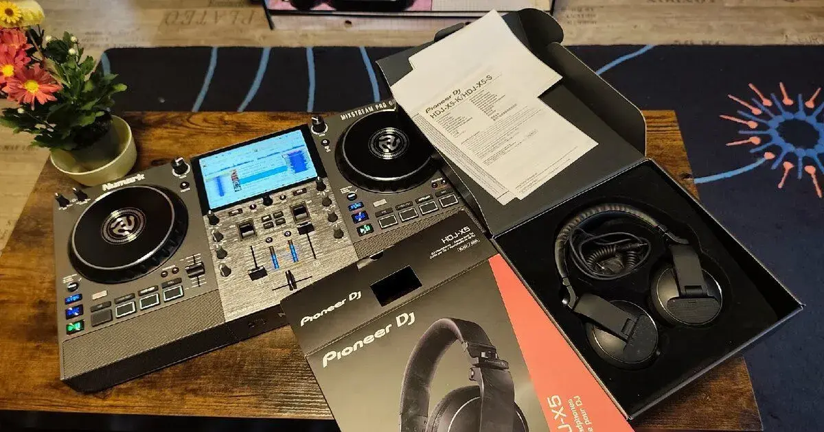 Numark mixstream PRO GO+Pioneer Dj HDJ-X5. 3zar.