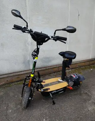 Elektrokoloběžka X-SCOOTERS XT03 48V