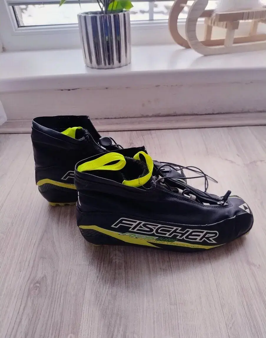 Fischer RCS Classic Carbon Shell