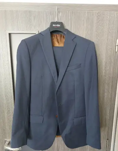 Pánský/chlapecký oblek Ševčík na postavu cca 180cm