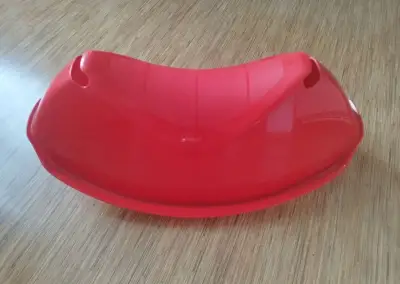 Dětská houpačka červená
