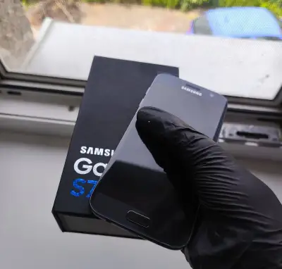 Samsung Galaxy S7 - Pěkný stav