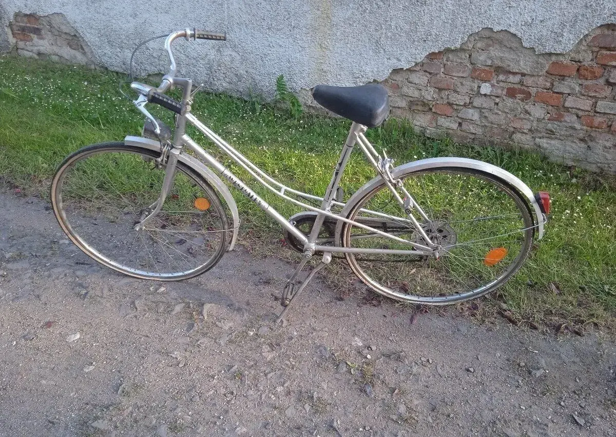 Dámské starší silniční kolo velikost 28 značka westfaley