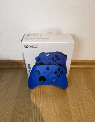 Xbox Wireless Controller – Shock Blue