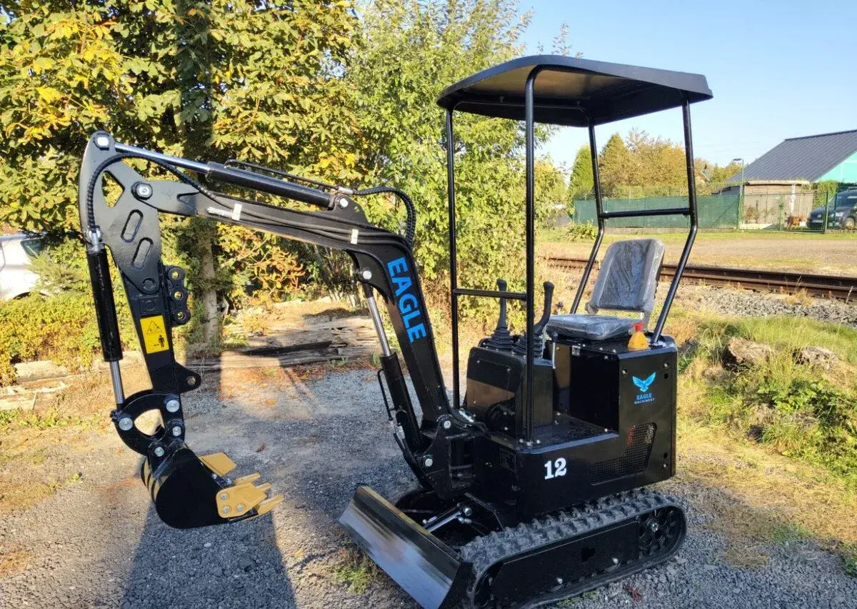 MINIBAGR 1200kg / diesel / nový stroj + mimoosé kopání