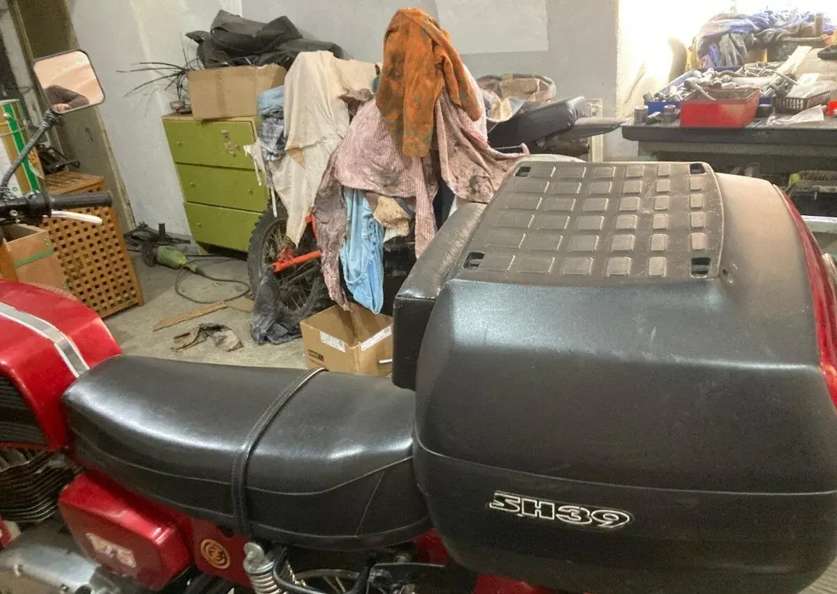ČZ 175 / 180 Kompletní kufr SHAD SH39 + kovový držák