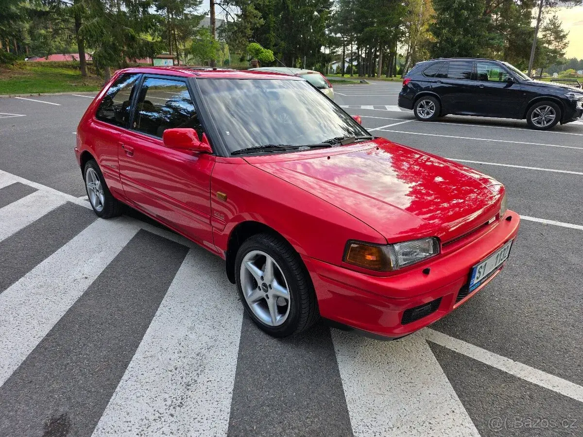 Mazda 323 – 1990, 143 000 km