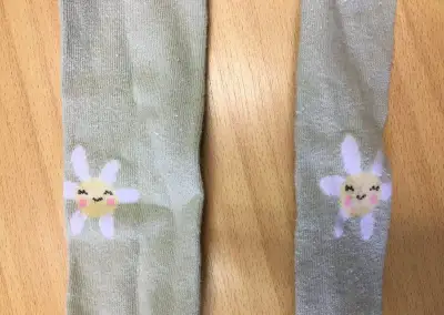Punčocháče H&M 86/92 zelené kytky kolen