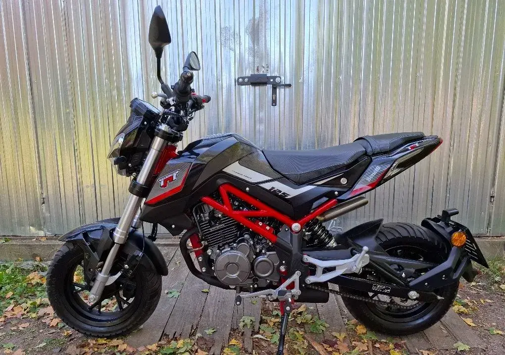 Benelli TNT 125 (Tornado Naked T), A1, pouze 5tkm.