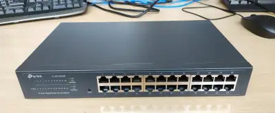 24 portový switch TP-link 1Gbit