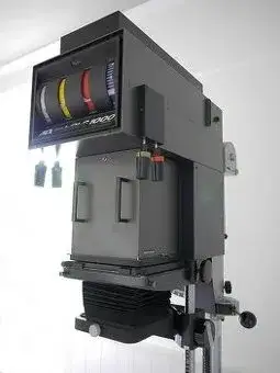 DURST L 139 Color profi zvětšovák 13x18 a menší s přísluš