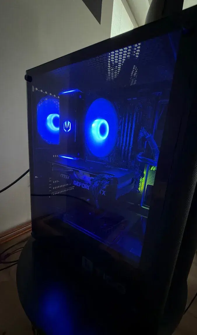 HERNÍ PC – Ryzen 7 5800X3D/RTX 3060 Ti /32 GB/1 TB