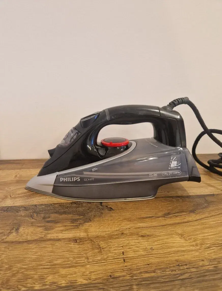 Pánska žehlička Phillips GC4491+ žehlící prkno Leifheit