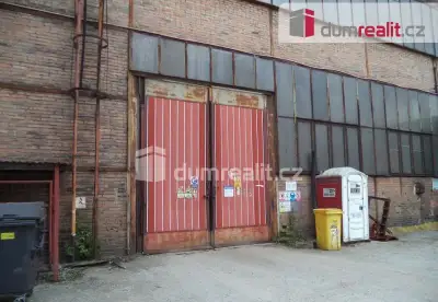 Pronájem haly s jeřábem ve Frýdku-Místku 1800m2