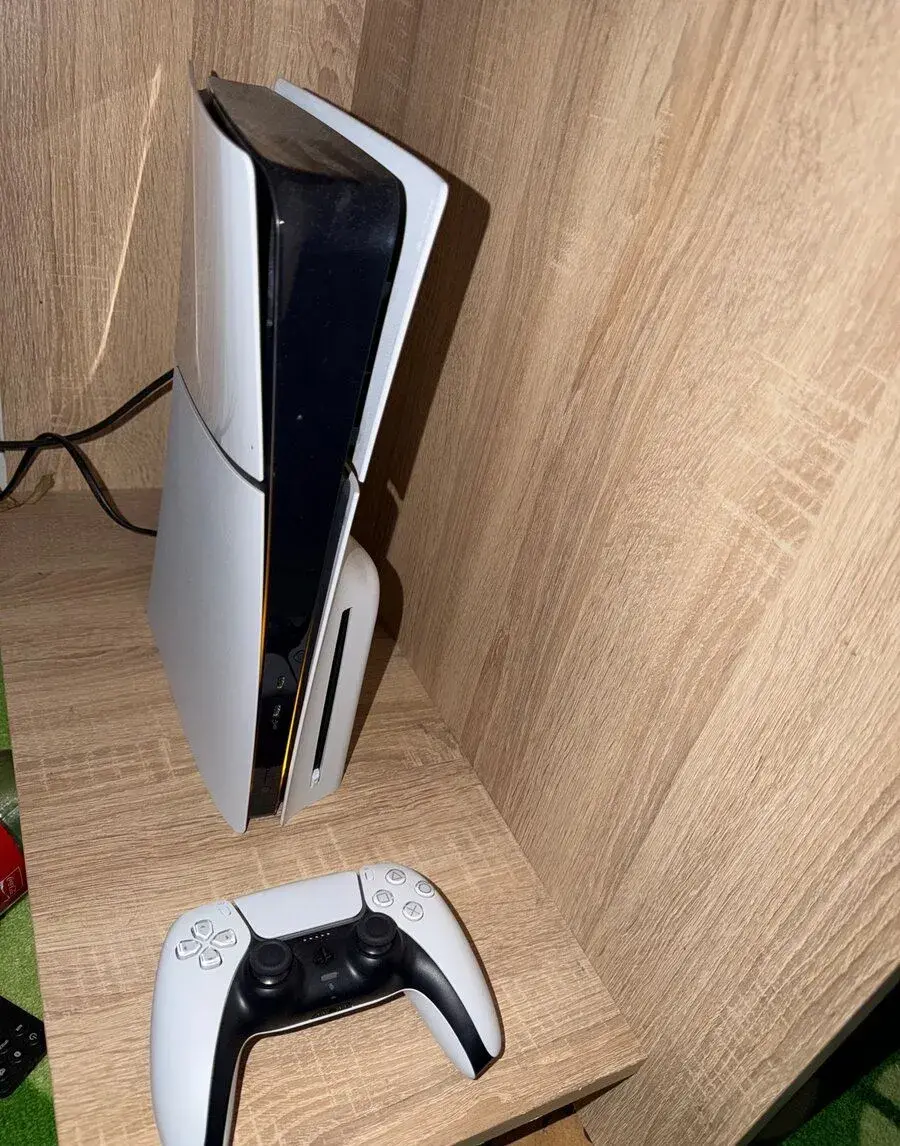 Playstation 5 slim 1TB