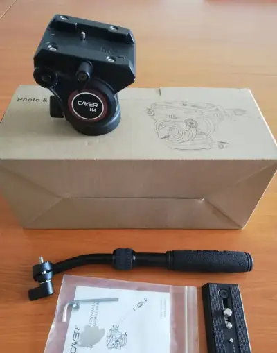 Fluidní videohlava Cayer H4 na stativ