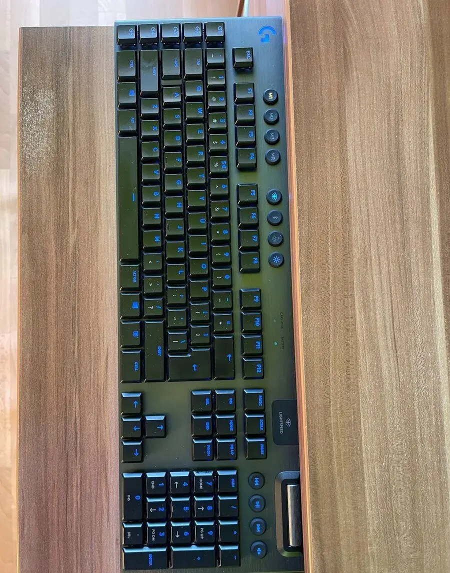 Logitech g915