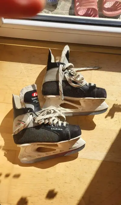 Hokejové brusle Botas vel.36