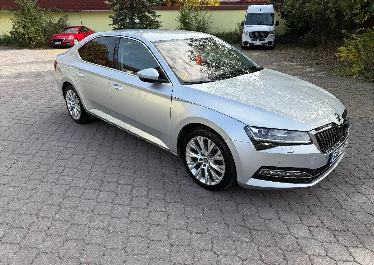 PRONÁJEM VOZIDLA SKODA SUPERB STYLY, 2.0 TDi, DSG, R.V.2022,