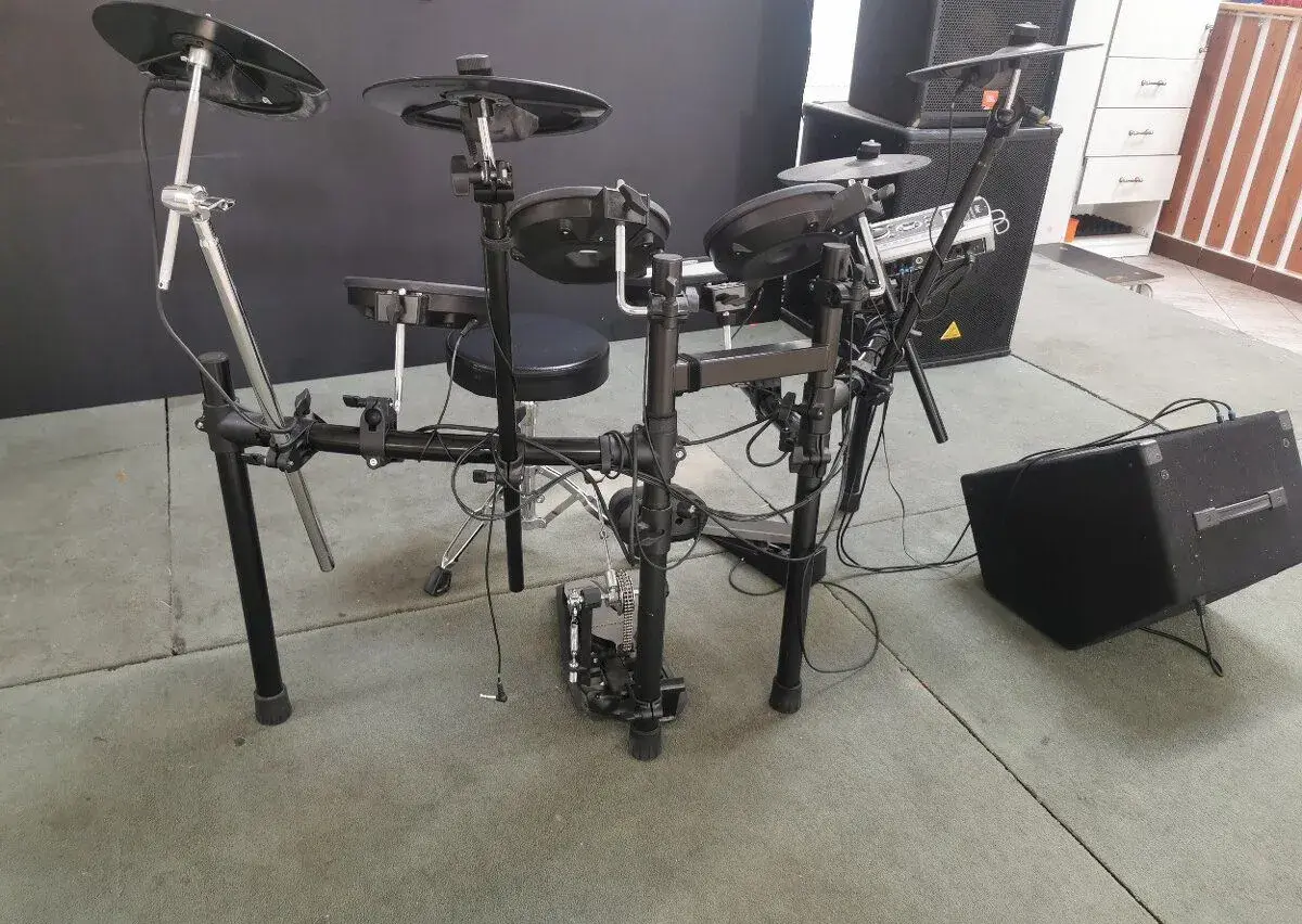 el. bicí ROLAND s modulem TD-9