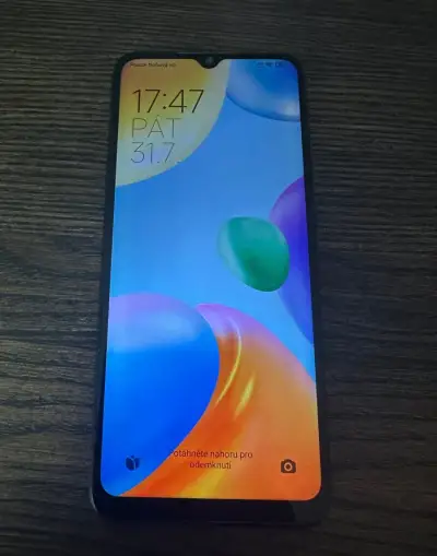 Xiaomi Redmi 10C – mobilní telefon v novém stavu
