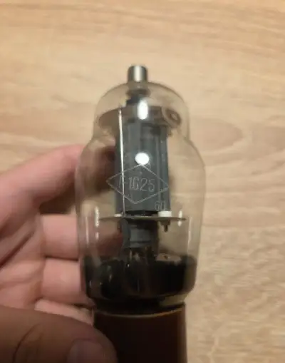Elektronky G-1625 (Г-1625 = 1625 / 807 s 12,6 V), 7 ks + obj