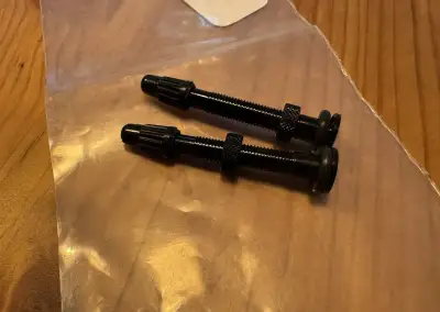 Nové bezdušové ventilky Presta (Tubeless)