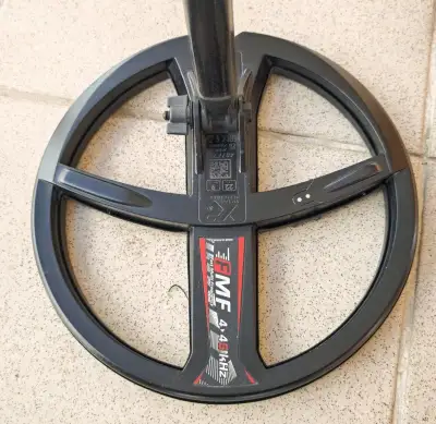 XP Deus 2 -cívka FMF 22cm, sluchátka WSA II, kabely, krytka